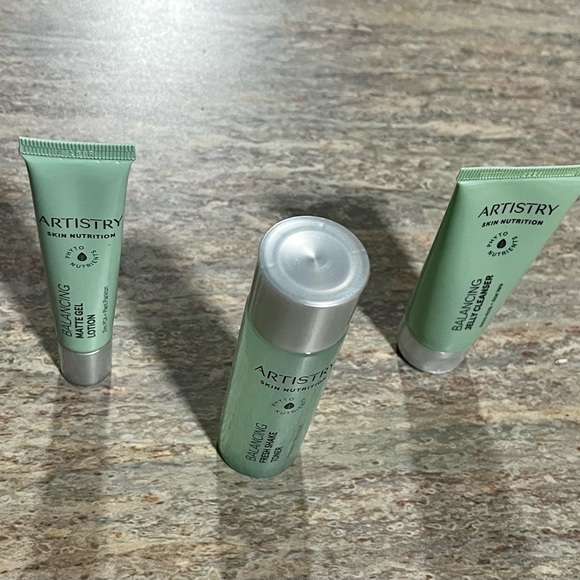 New Artistry balancing solution mini set - Picture 1 of 5